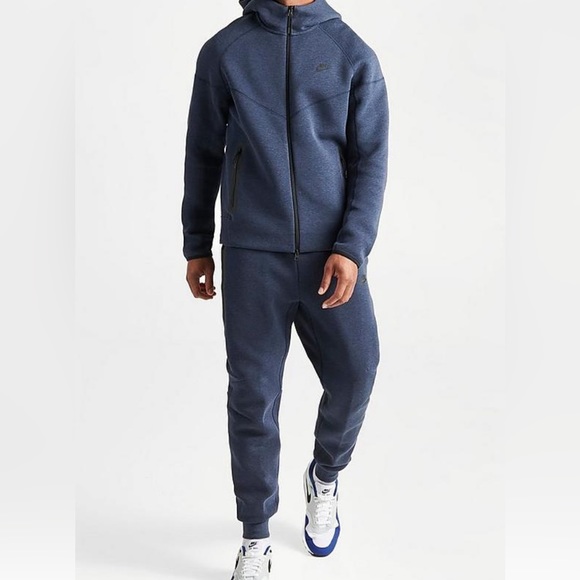NWT NIKE TECH FLEECE - HOODY/JOGGERS (SETS)             [DM for Color/Size] - Picture 5 of 14